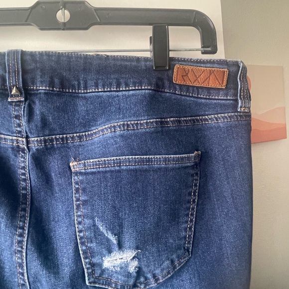 🔵 Rawan women’s jeans - Picture 7 of 12